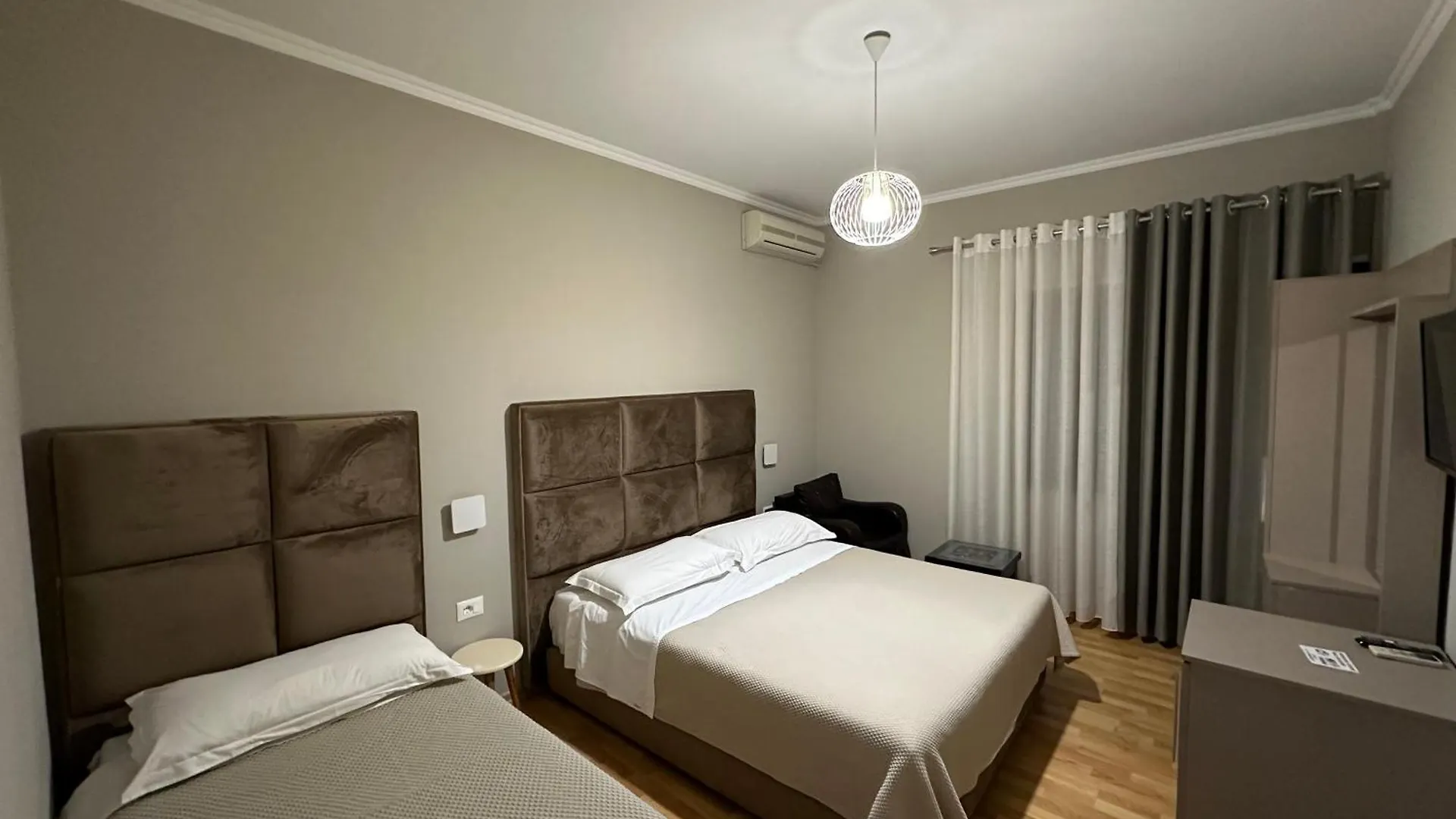 Rooms Dionis Tirana Guest house