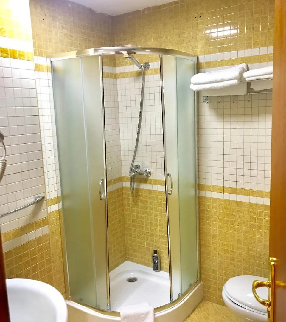 Rooms Dionis Тирана Албания