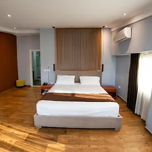 Otel Olivar Tirana, Selitë e Vogël