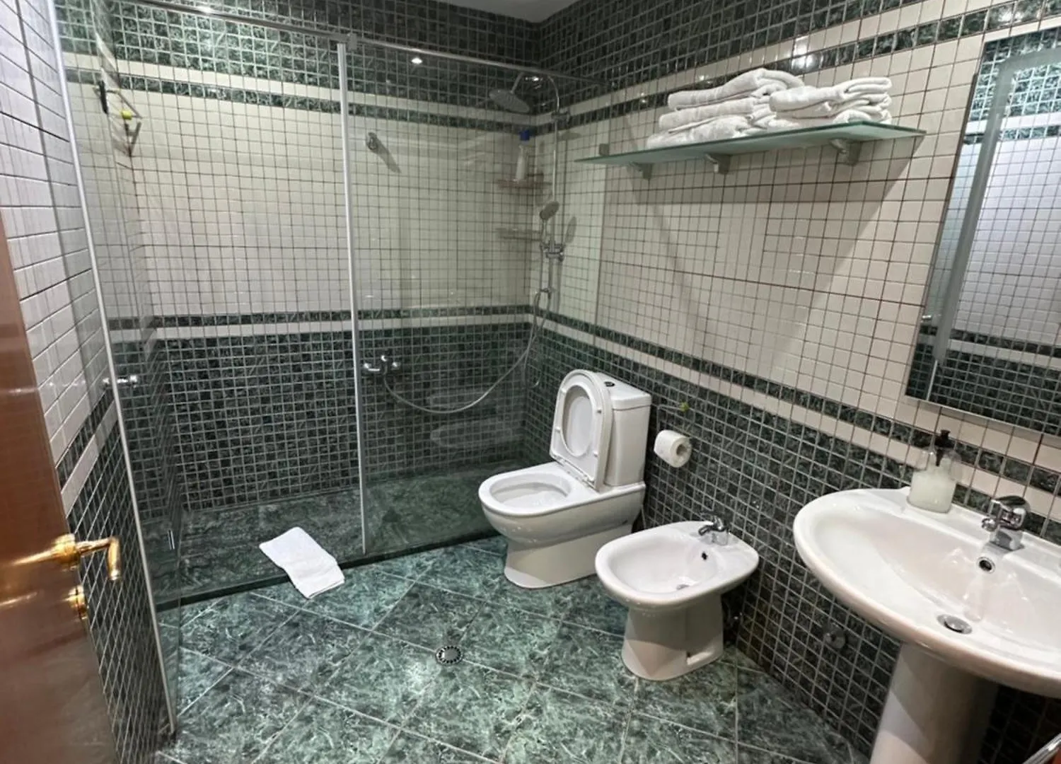 טיראנה Rooms Dionis