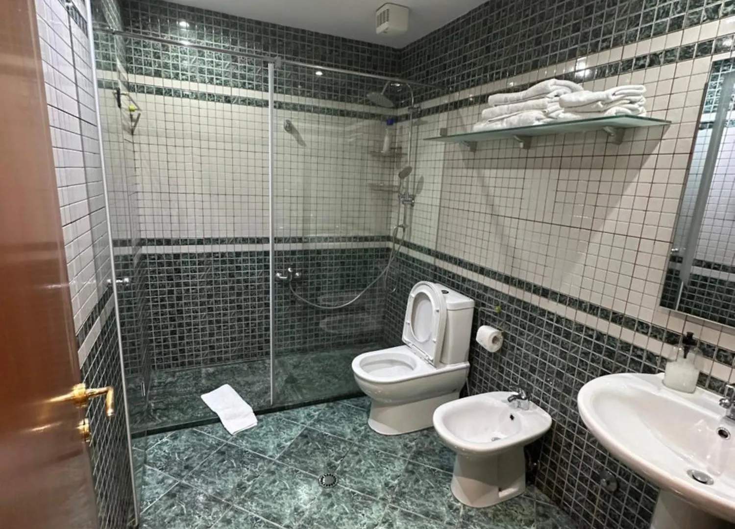 בית הארחה טיראנה Rooms Dionis